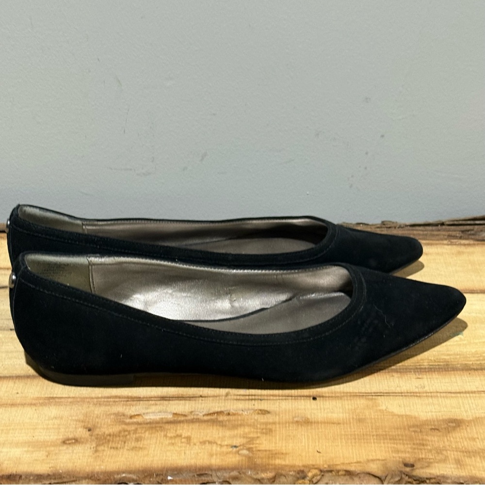Monet Black Suede Pointed Toe Flats Size 8.5 B100 - Picture 5 of 8